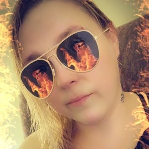 Meet your Posher, Jami